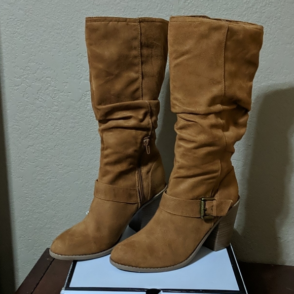 Women's boots - Picture 1 of 5